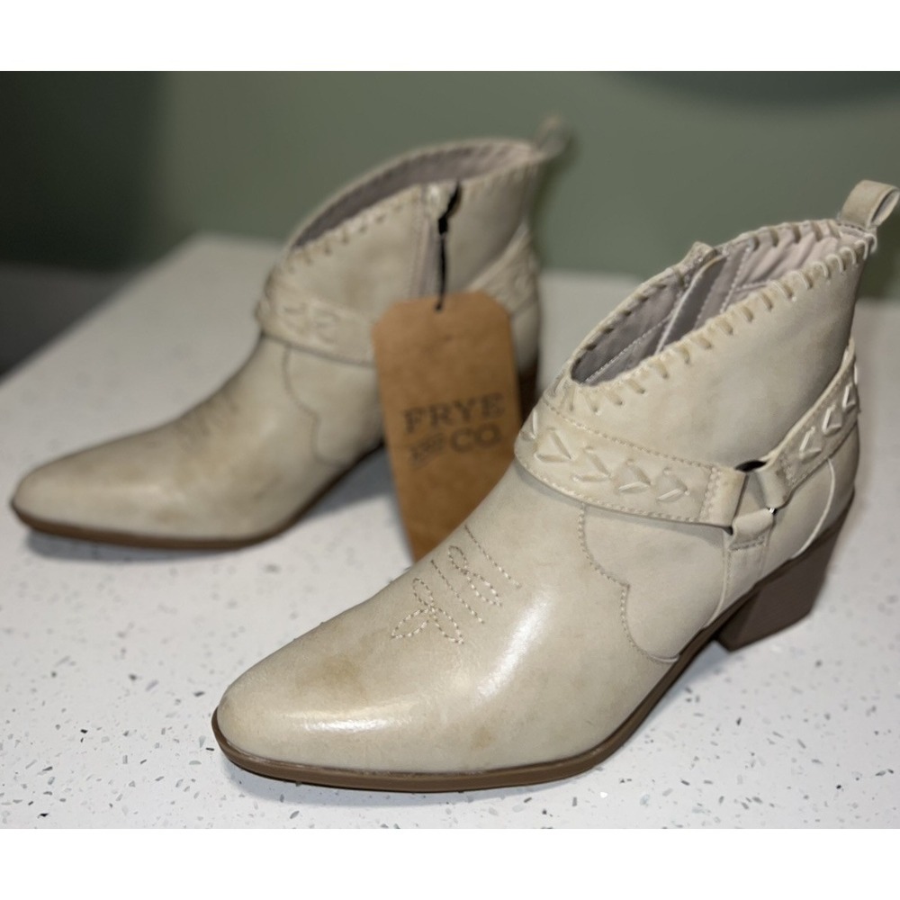 NEW Frye & Co. Women's Palma stacked Heel Western Ankle Stone Boots 10M